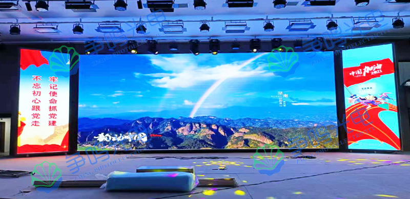 长沙市某品牌汽车P2.5舞台LED显示屏